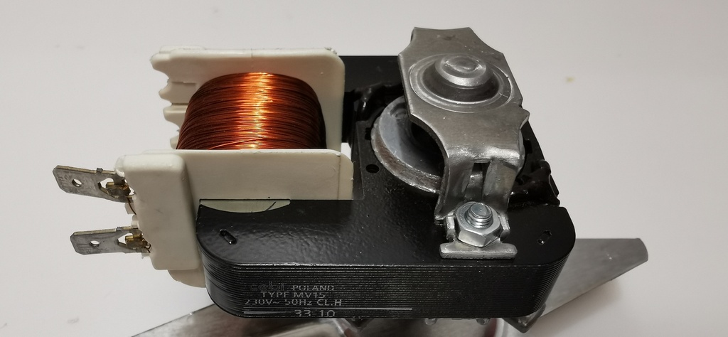 WHIRLPOOL TYPE FXRP6 MOD AKZM 751-IX MOTEUR VENTILATION
