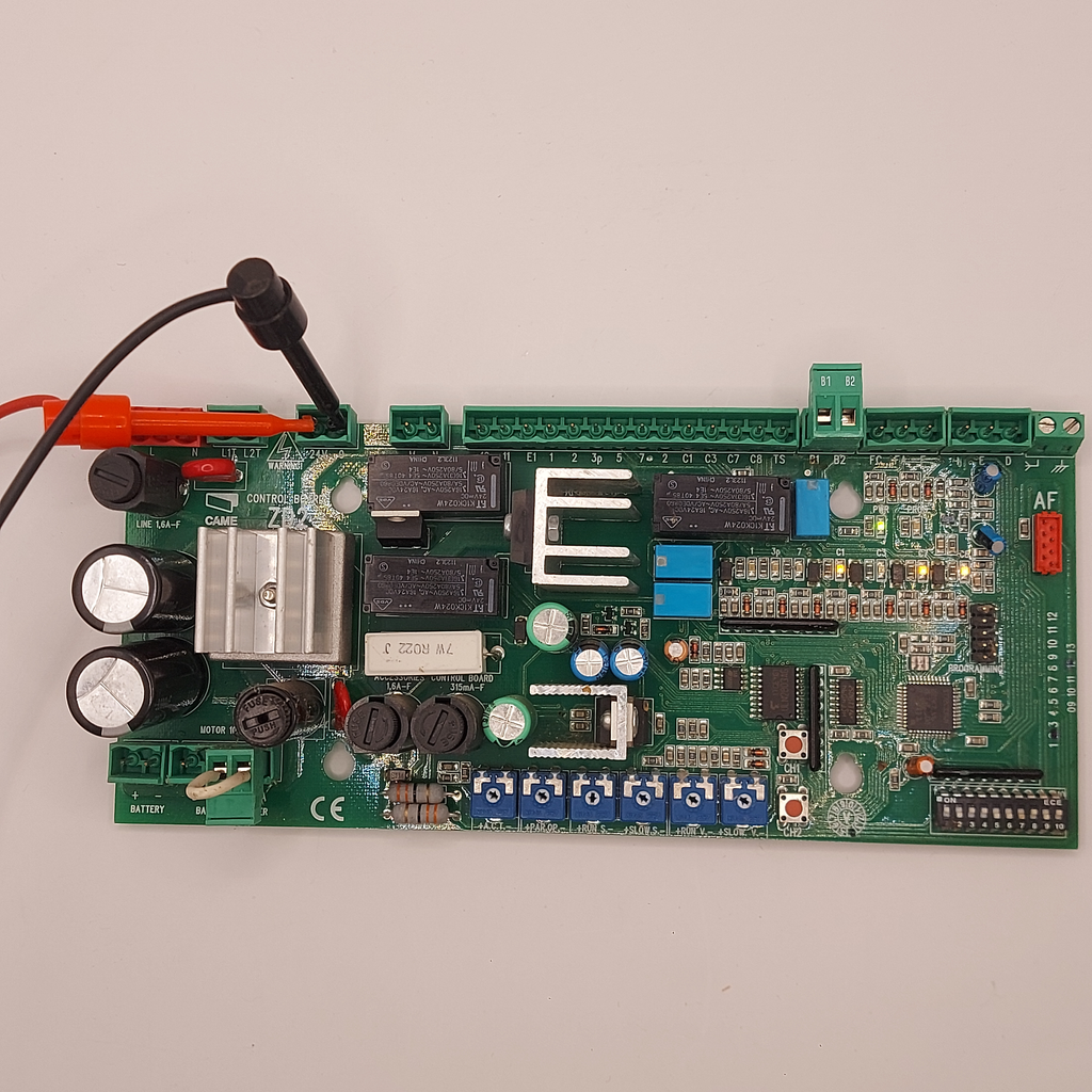 Carte CAM ZD2 pour moteurs coulissants BX-246 en 24V. CARTE DE COMMANDE D'occasion