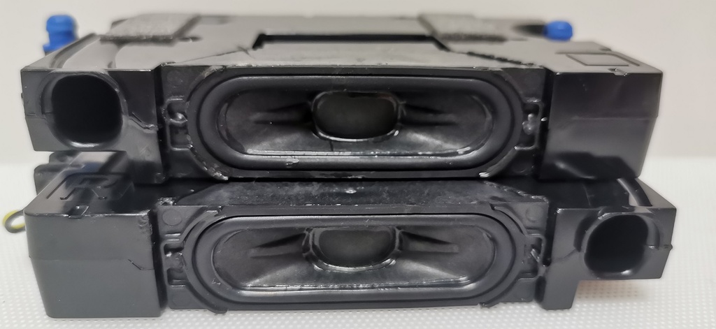SAMSUNG UE43TU8005K – Haut-parleurs