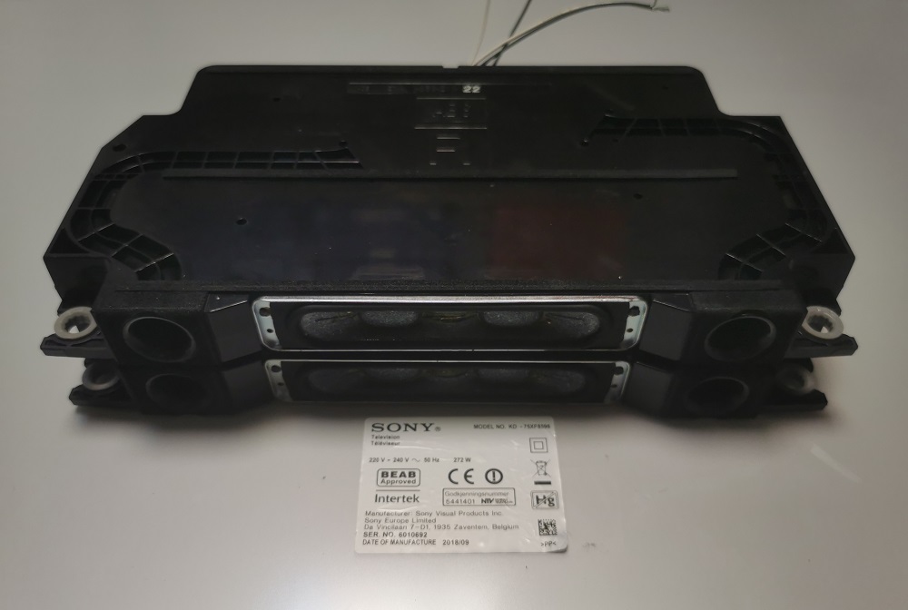 Sony KDL-75XF8596 – Paire de haut-parleurs