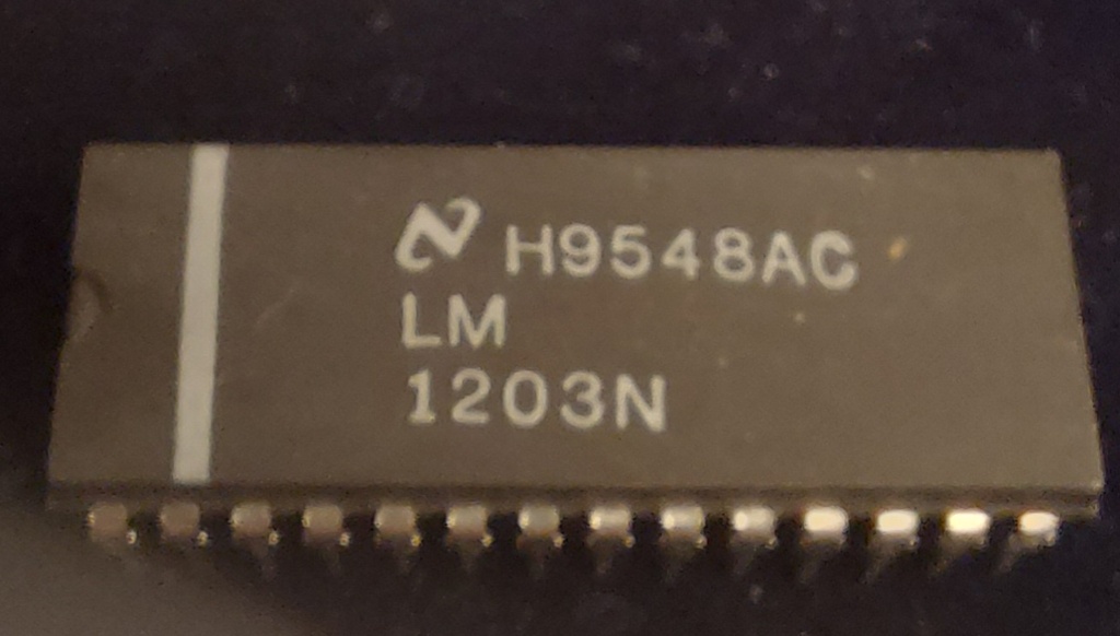 Circuit intégré LM1203N. RGB VIDEO AMP. 12V 70MHz. Boîtier: DIP-28