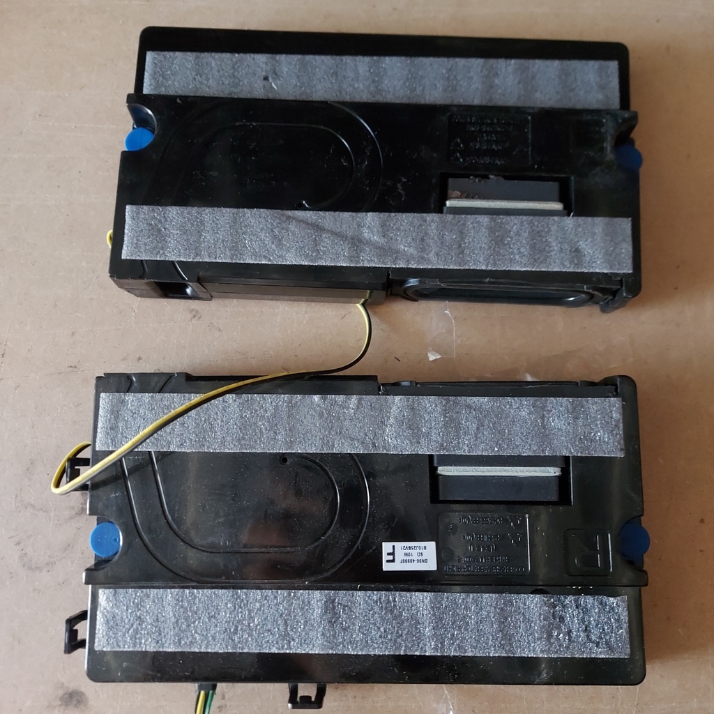 SAMSUNG UE58TU6905 – Paire de haut-parleurs
