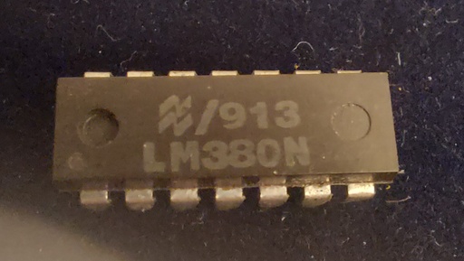 [E001--] Circuit intégré LM380N Amplificateur audio mono Puissance de sortie: 2.5 W. Boîtier: DIP-14 Tension d'alimentation 10 V - 22 V